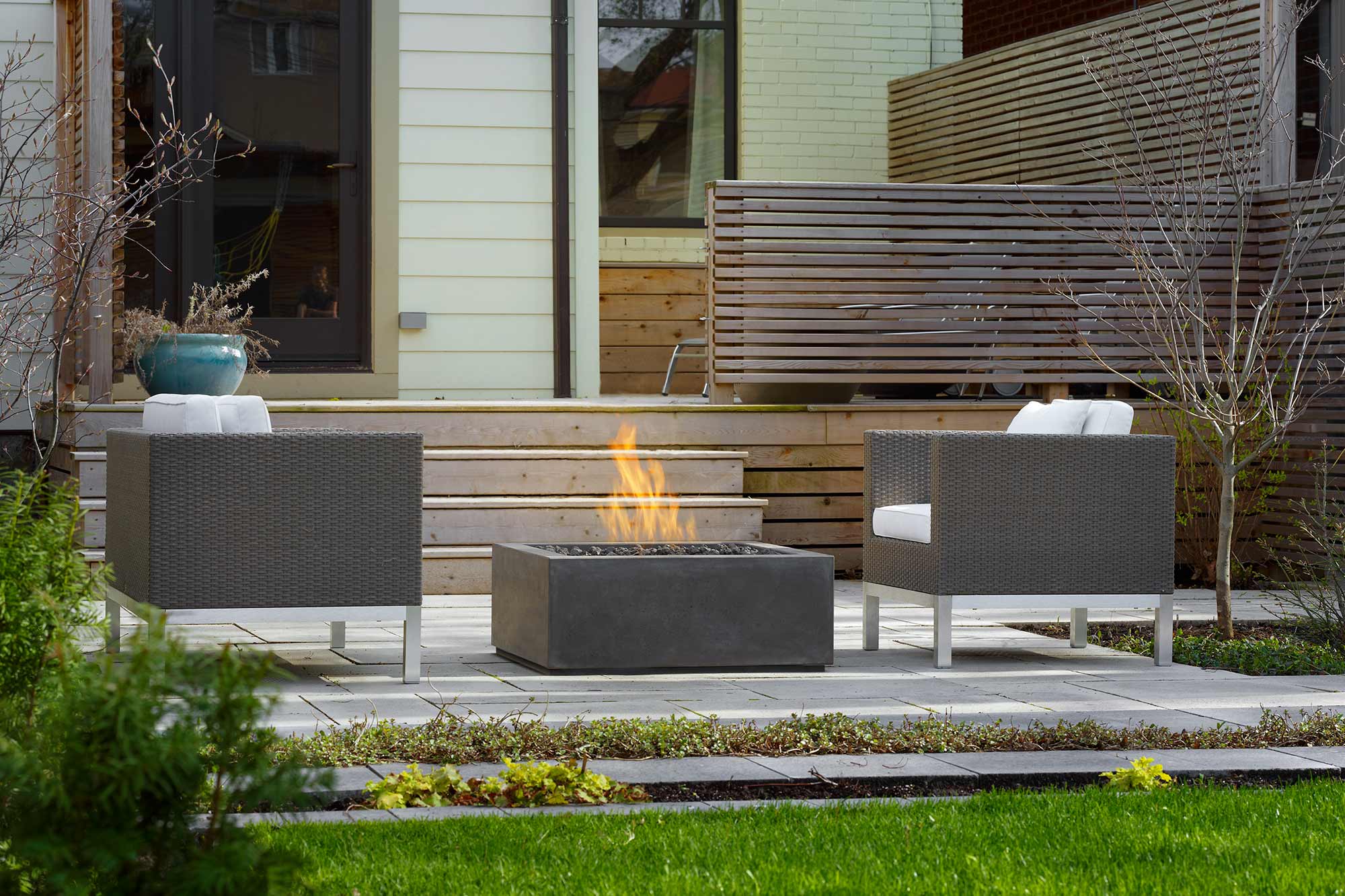 Outdoor Propane Fire Pit - Bento Charcoal