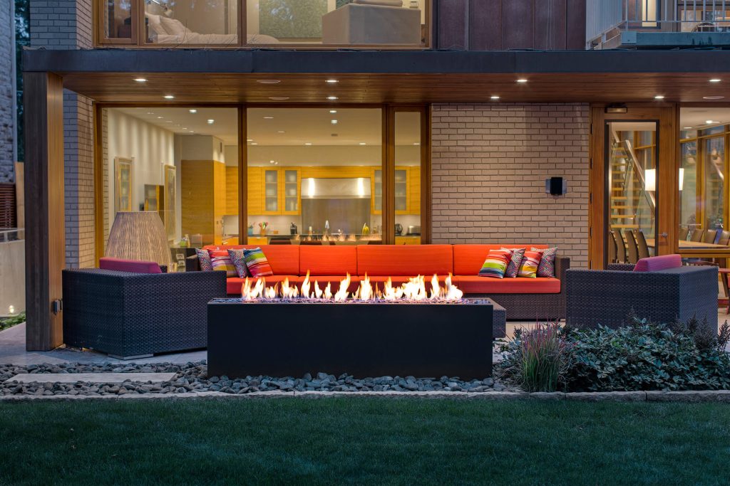 backyard fire pit ideas | linear fire pit
