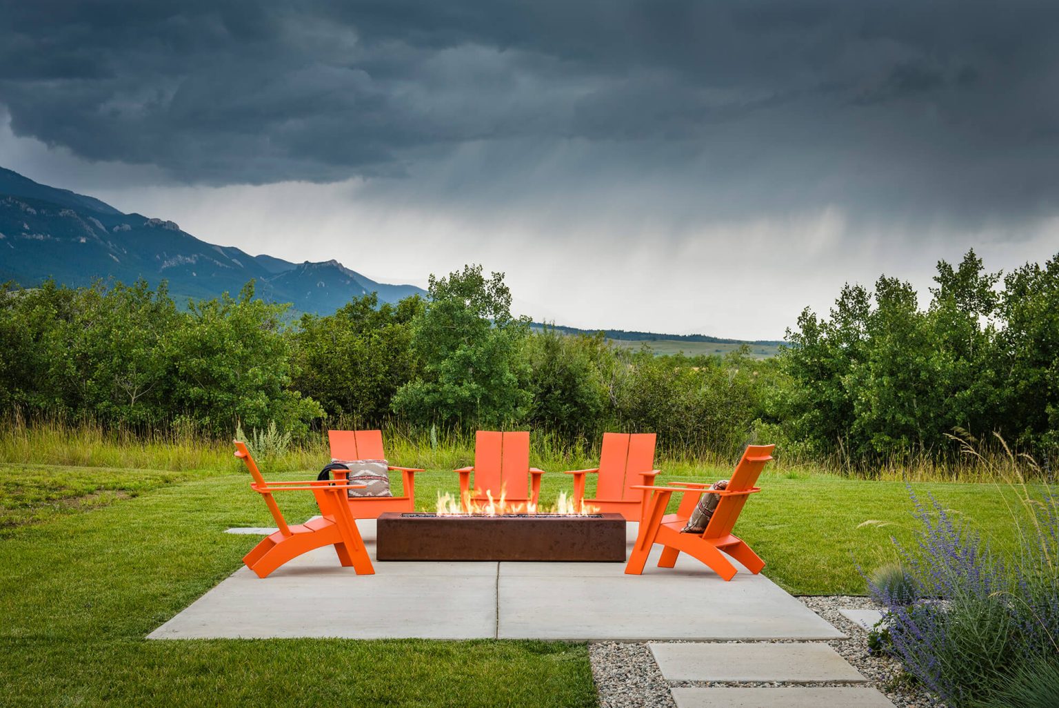 Contemporary Fire Pit Ideas for Outdoor Living