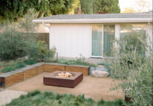 A Reimagined Coastal Garden in Long Beach